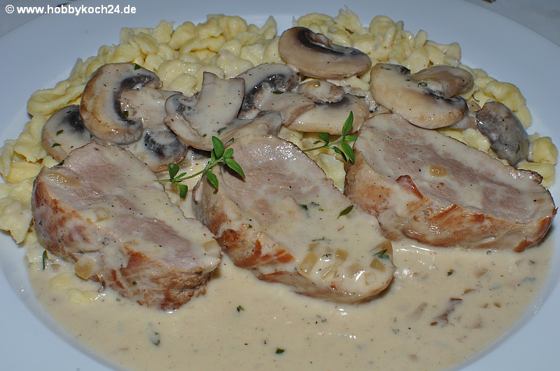 Schweinefilet Auf Champignon Käse Sauce — Rezepte Suchen