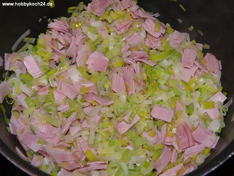 Bandnudeln mit Lauch - Schinken - Käse - Soße - hobbykoch24.de