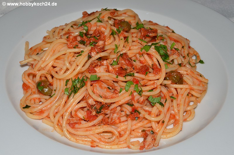 Spaghetti mit Thunfisch Tomaten Soße - hobbykoch24.de